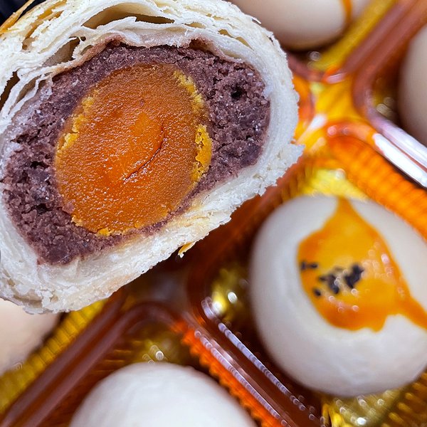 Pasta sfoglia con ripieno tuorlo d'uovo